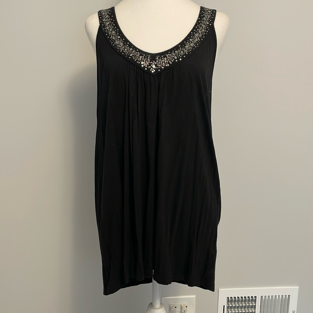 Kische Black Sleeveless top with Sequin accent Size L